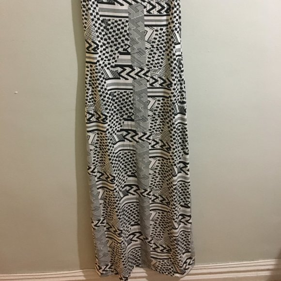 Black & White Graphics Dress - Item#22 - Picture 5 of 5